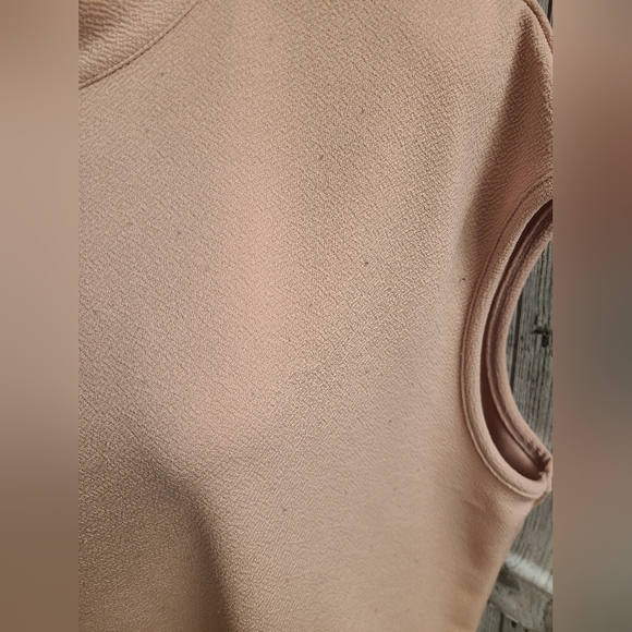 NY&C Sleeveless, Open-Back Top - Picture 3 of 6